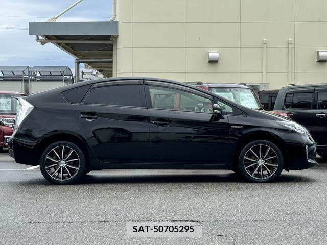 Toyota PRIUS 2012-02 327871-4
