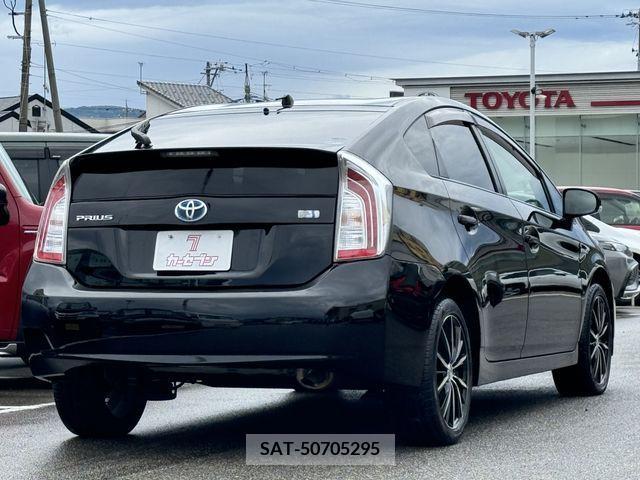 Toyota PRIUS 2012-02 327871-5