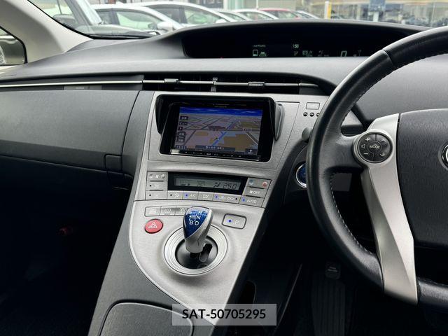 Toyota PRIUS 2012-02 327871-17