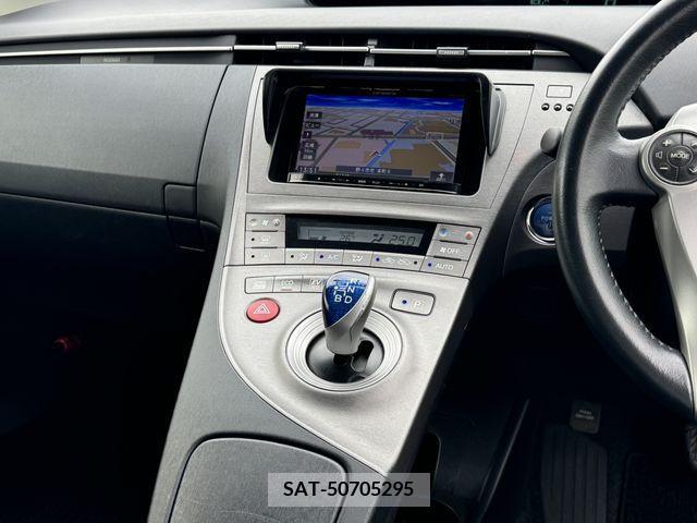 Toyota PRIUS 2012-02 327871-18