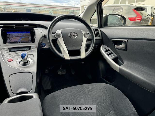 Toyota PRIUS 2012-02 327871-12