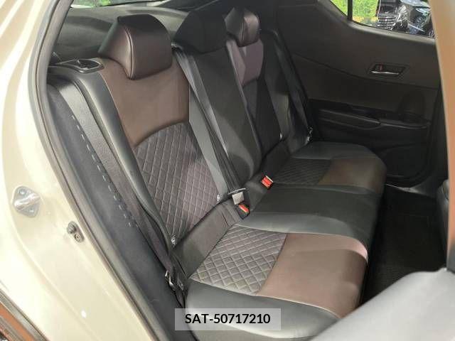 Toyota C-HR 2017-09 294920-12