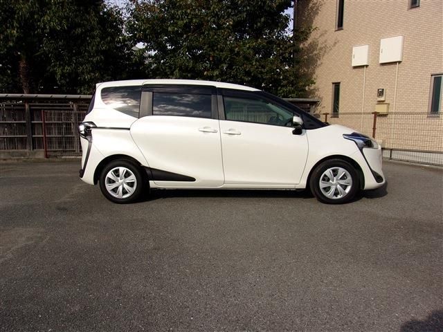 Toyota SIENTA 2021-04 23645-6