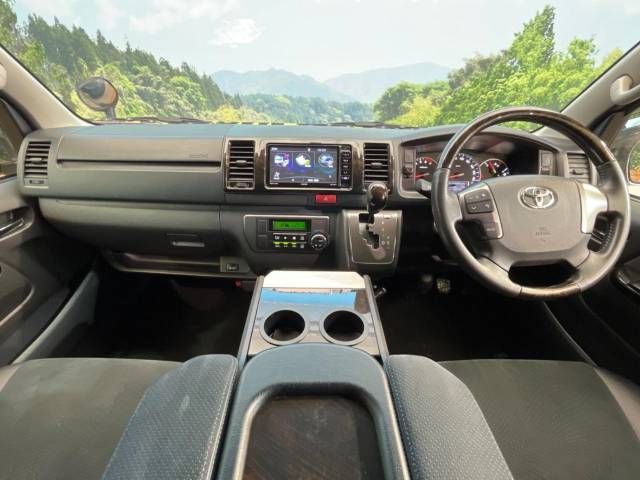 Toyota HIACE VAN 2016-03 191437-1