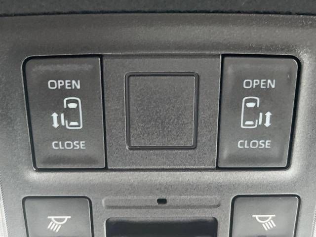 Toyota NOAH 2023-07 196223-5