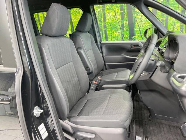 Toyota NOAH 2023-07 196223-8