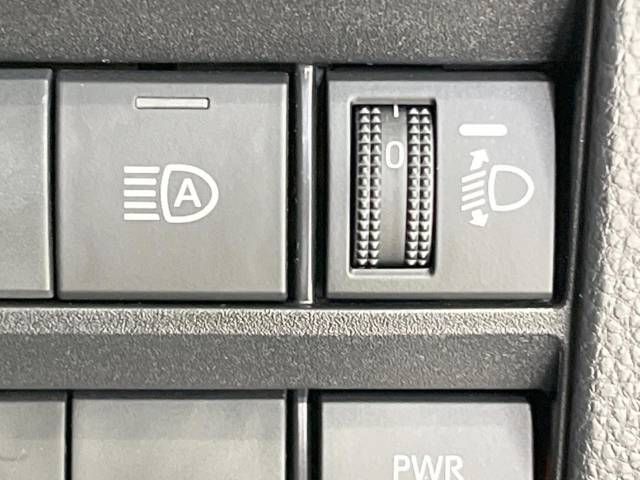 Toyota NOAH 2023-07 196223-6