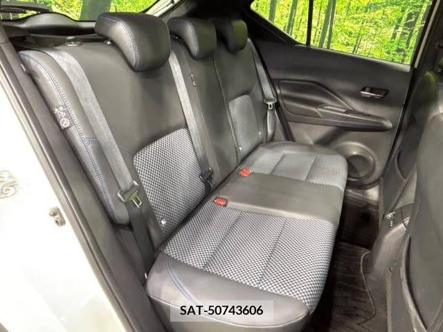 Nissan KICKS 2021-06 225158-9
