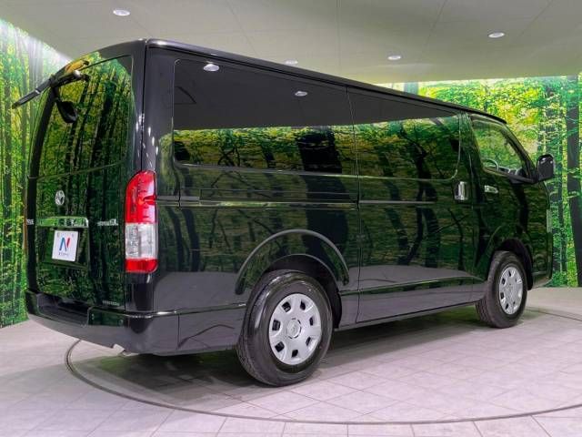 Toyota HIACE VAN 2022-09 15804-17