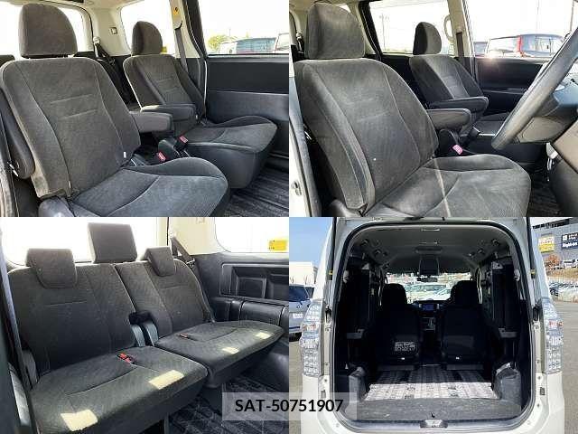 Toyota NOAH 2012-05 216451-6