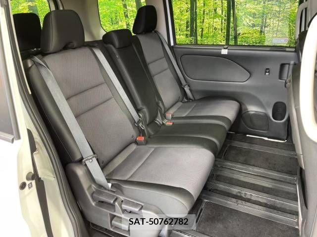 Nissan SERENA 2019-09 367689-10