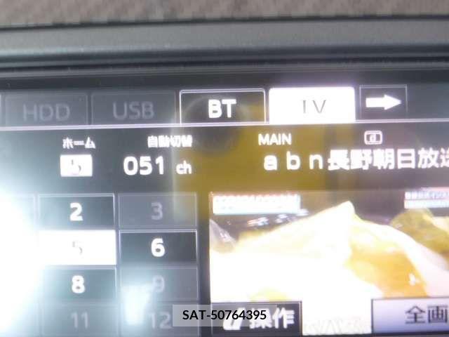 Toyota PRIUS 2013-02 371746-16