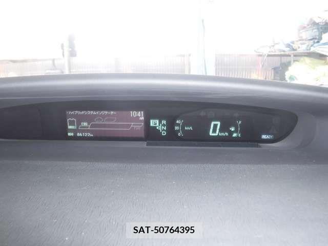 Toyota PRIUS 2013-02 371746-10