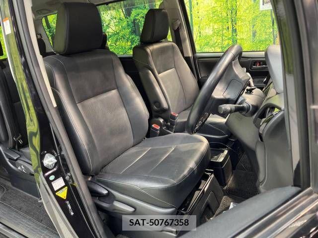 Toyota ESQUIRE 2015-04 217045-8