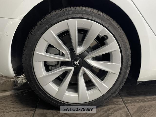 Tesla MODEL 3 2021-05 228666-8