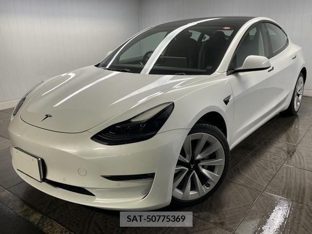 Tesla MODEL 3 2021-05 228666-5