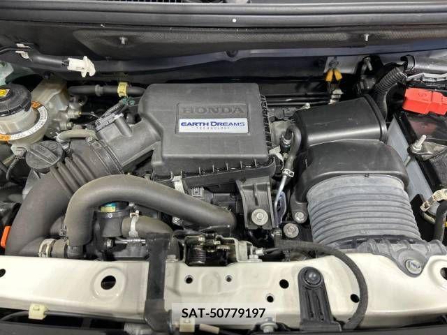 Honda N BOX CUSTOM 2018-10 213416-17