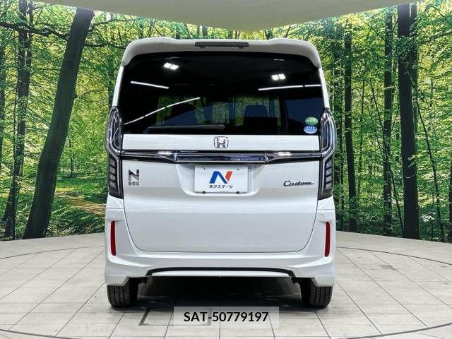 Honda N BOX CUSTOM 2018-10 213416-14