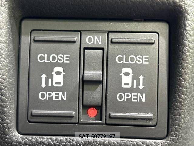 Honda N BOX CUSTOM 2018-10 213416-4