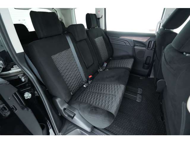 Mitsubishi DELICA D5 2022-09 196617-7