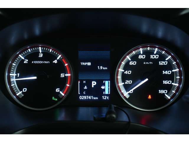 Mitsubishi DELICA D5 2022-09 196617-12