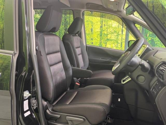 Nissan SERENA 2018-10 14933-8
