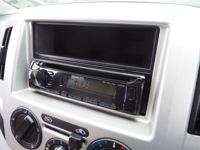 Nissan VANETTE VAN 2017-05 4928-5