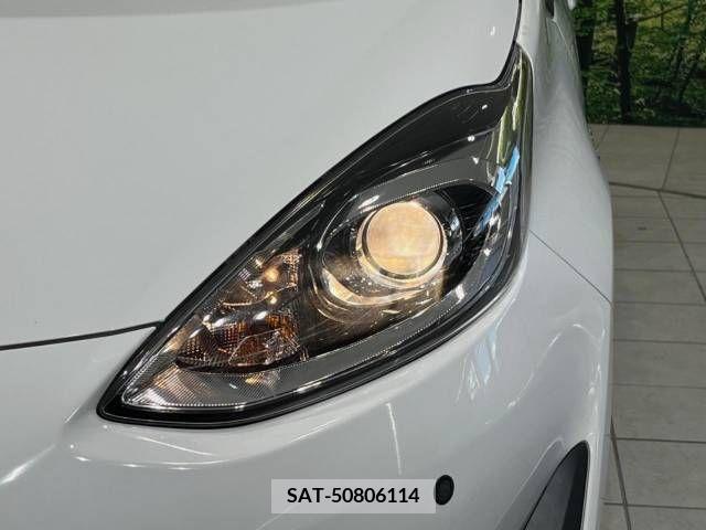 Toyota AQUA 2019-01 389351-12