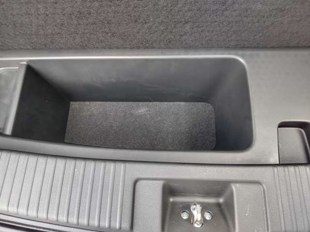 Honda VEZEL 2017-10 19187-8