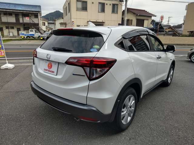Honda VEZEL 2017-10 19187-1