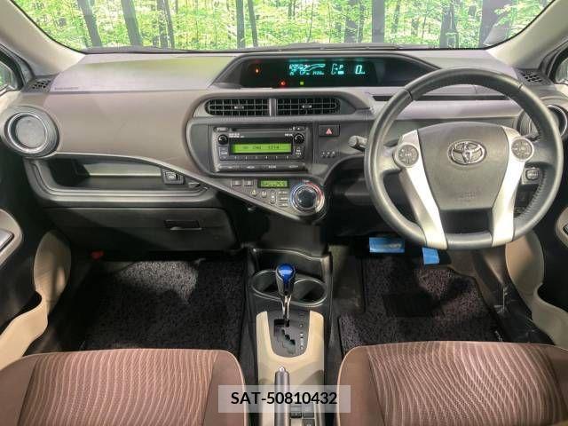 Toyota AQUA 2012-03 377427-1