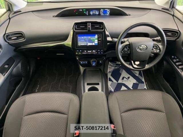 Toyota PRIUS 2019-02 366422-1