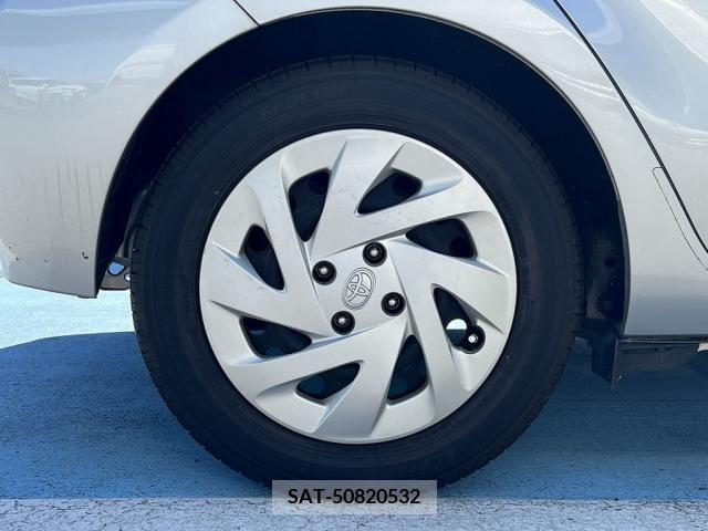 Toyota AQUA 2016-12 348541-11