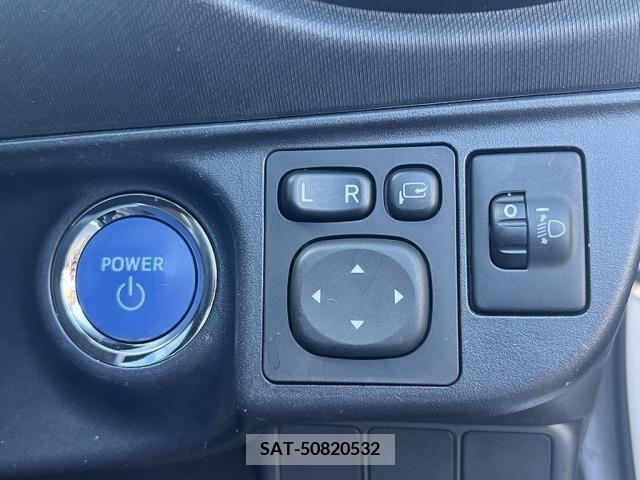 Toyota AQUA 2016-12 348541-27