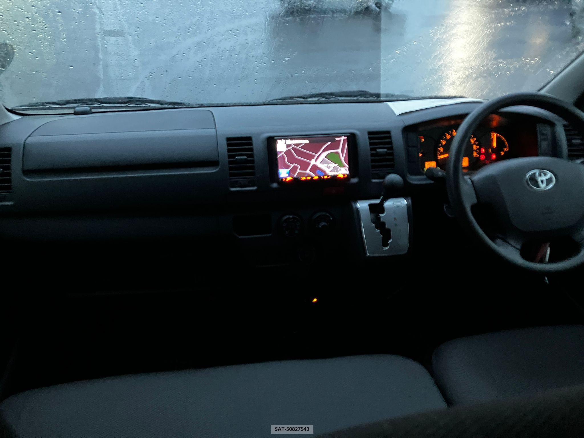 Toyota HIACE VAN 2017-03 258347-4
