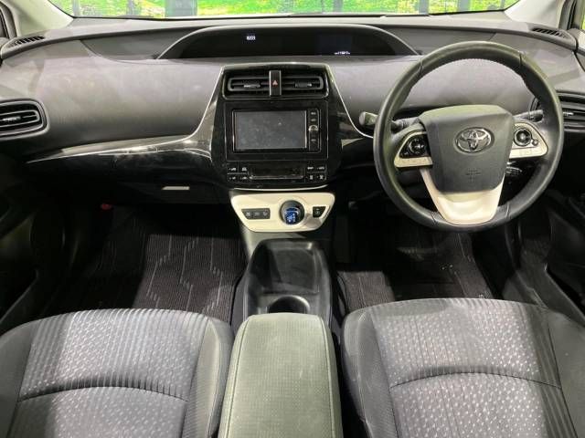 Toyota PRIUS 2017-03 187425-1