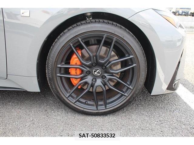 Lexus IS 2023-10 362803-9