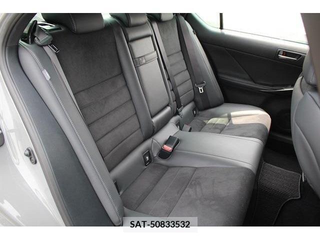 Lexus IS 2023-10 362803-14