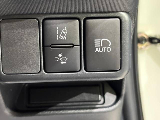 Toyota AQUA 2018-07 196639-5