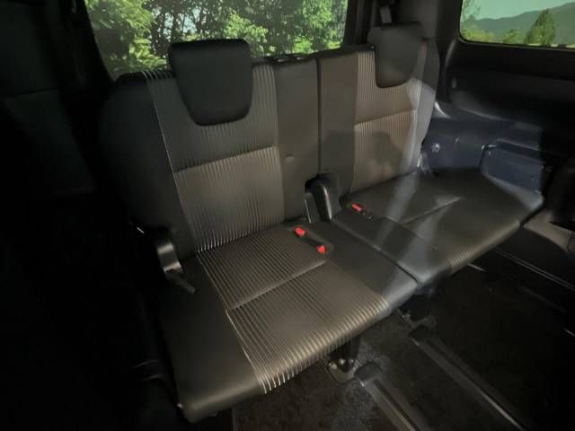 Toyota VOXY 2020-02 196742-10