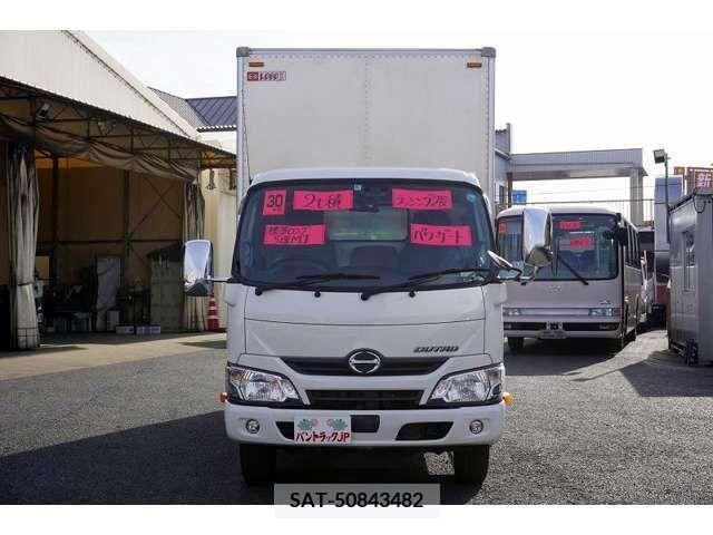 Hino DUTRO 2018-08 211266-1