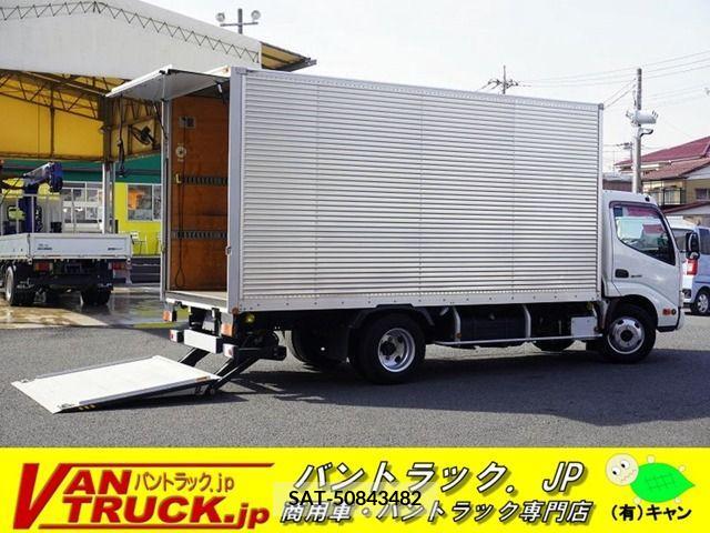 Hino DUTRO 2018-08 211266-0