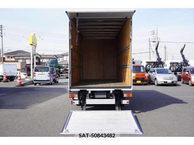 Hino DUTRO 2018-08 211266-19