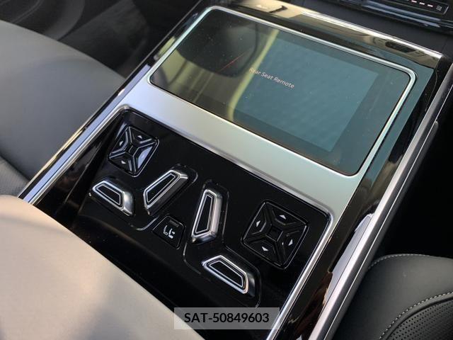 Audi A8 2022-07 292723-16