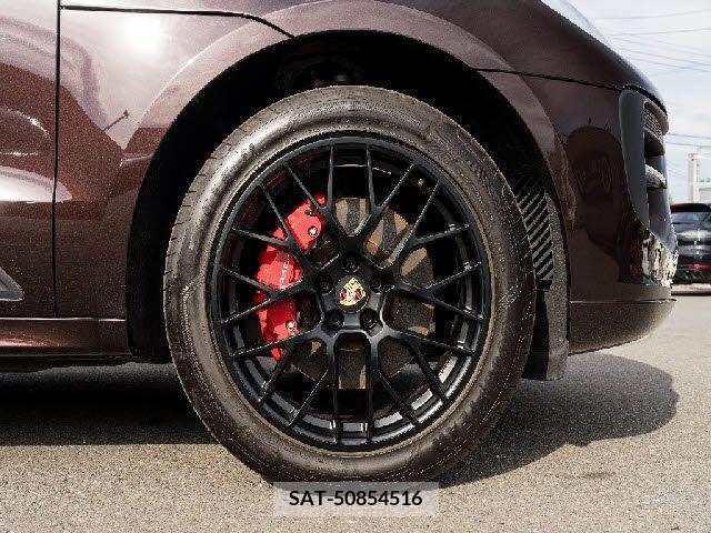 Porsche MACAN 2020-08 376564-7