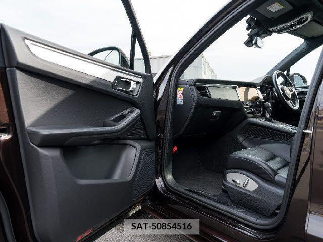 Porsche MACAN 2020-08 376564-23