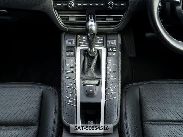 Porsche MACAN 2020-08 376564-11