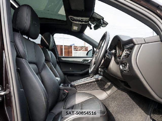 Porsche MACAN 2020-08 376564-3