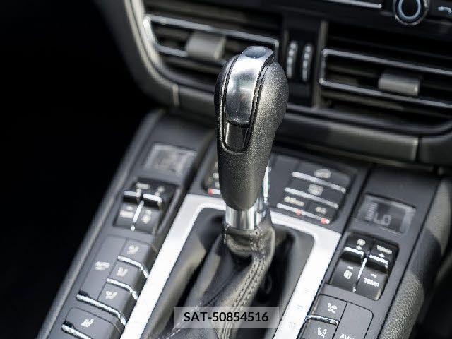 Porsche MACAN 2020-08 376564-18