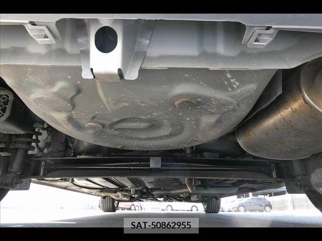 Toyota SIENTA 2016-01 285073-13